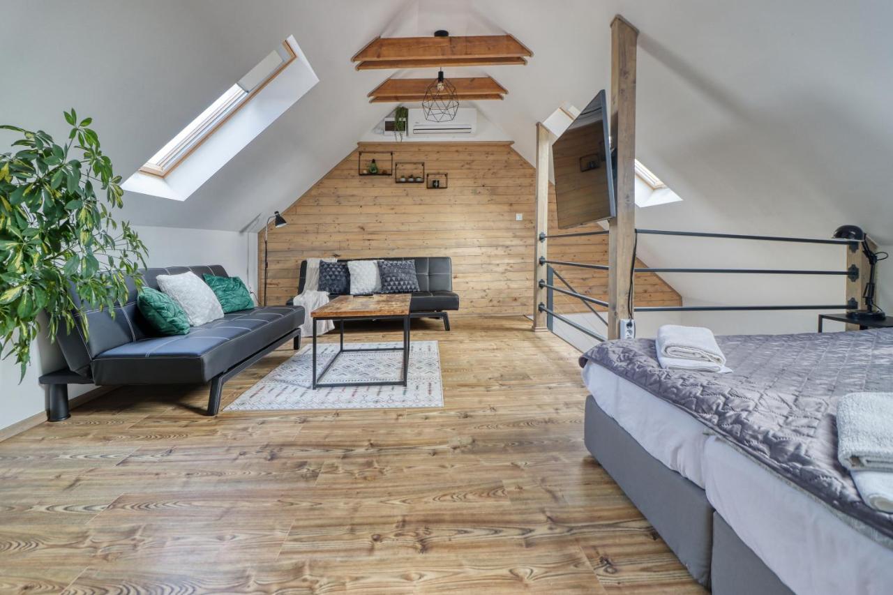 Zenloft Apartman Eger Exterior foto